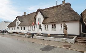 Stunning Home In Hojer With Wifi